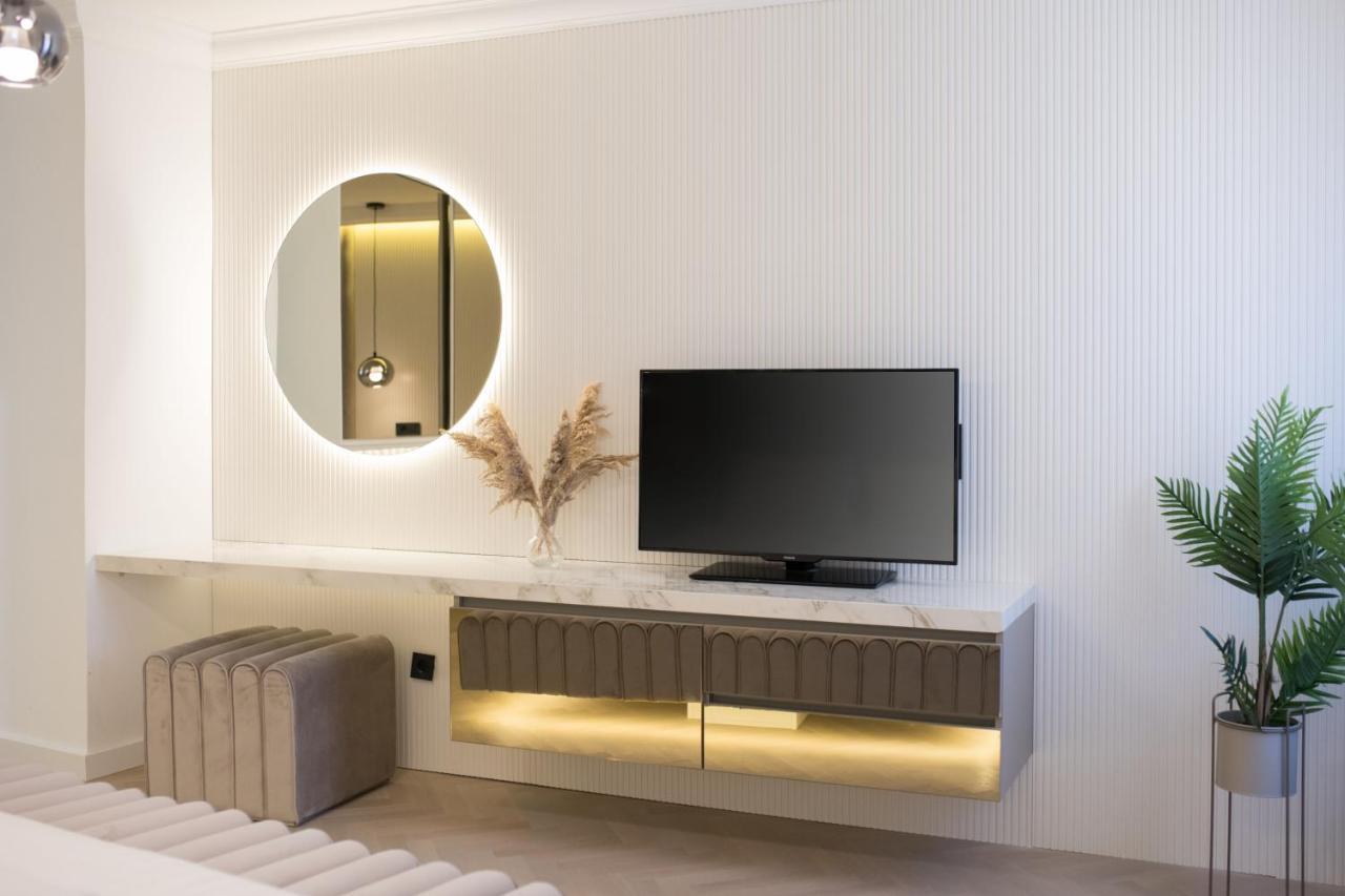 אומאג Luxury Villa Christian מראה חיצוני תמונה