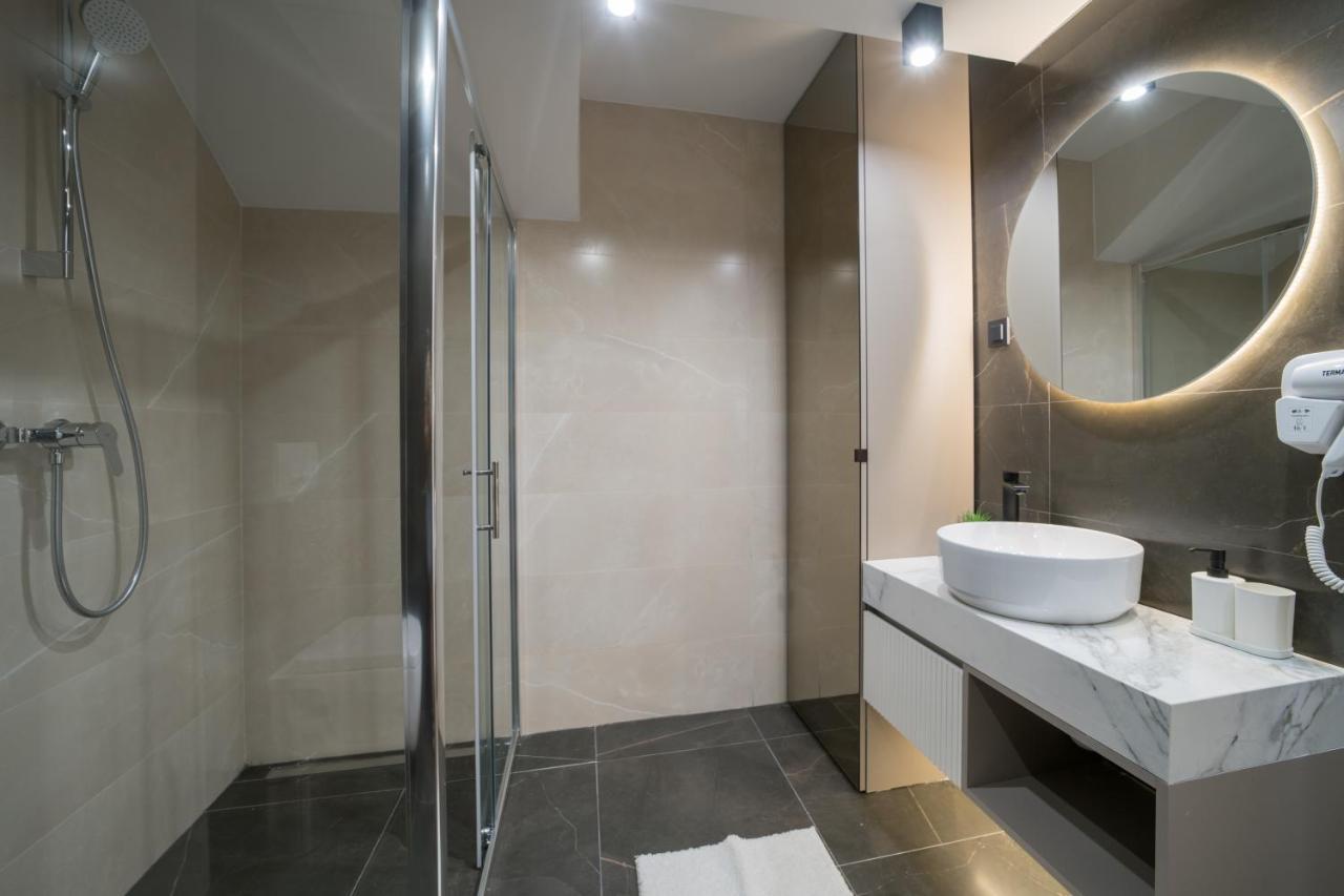אומאג Luxury Villa Christian מראה חיצוני תמונה
