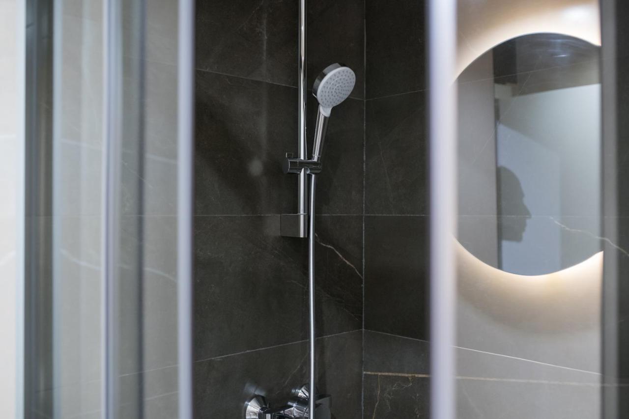 אומאג Luxury Villa Christian מראה חיצוני תמונה