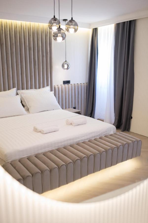 אומאג Luxury Villa Christian מראה חיצוני תמונה