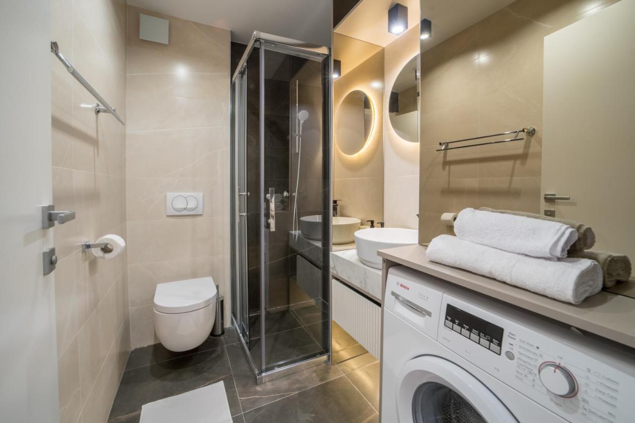 אומאג Luxury Villa Christian מראה חיצוני תמונה